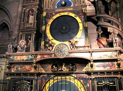 Die astronomische Uhr im Dom 