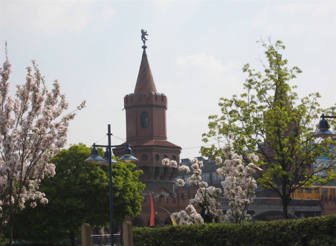 Der Berliner Bär auf der Oberbaumbrücke