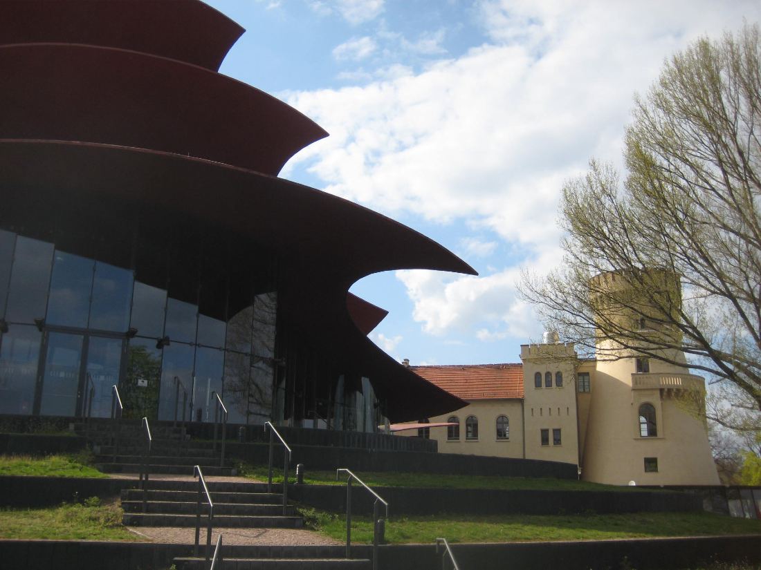 Hans-Otto-Theater und Zichorienmühle