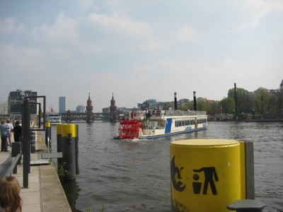 Raddampfer auf der Spree