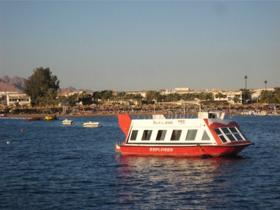 Fahrt mit dem Glasboot